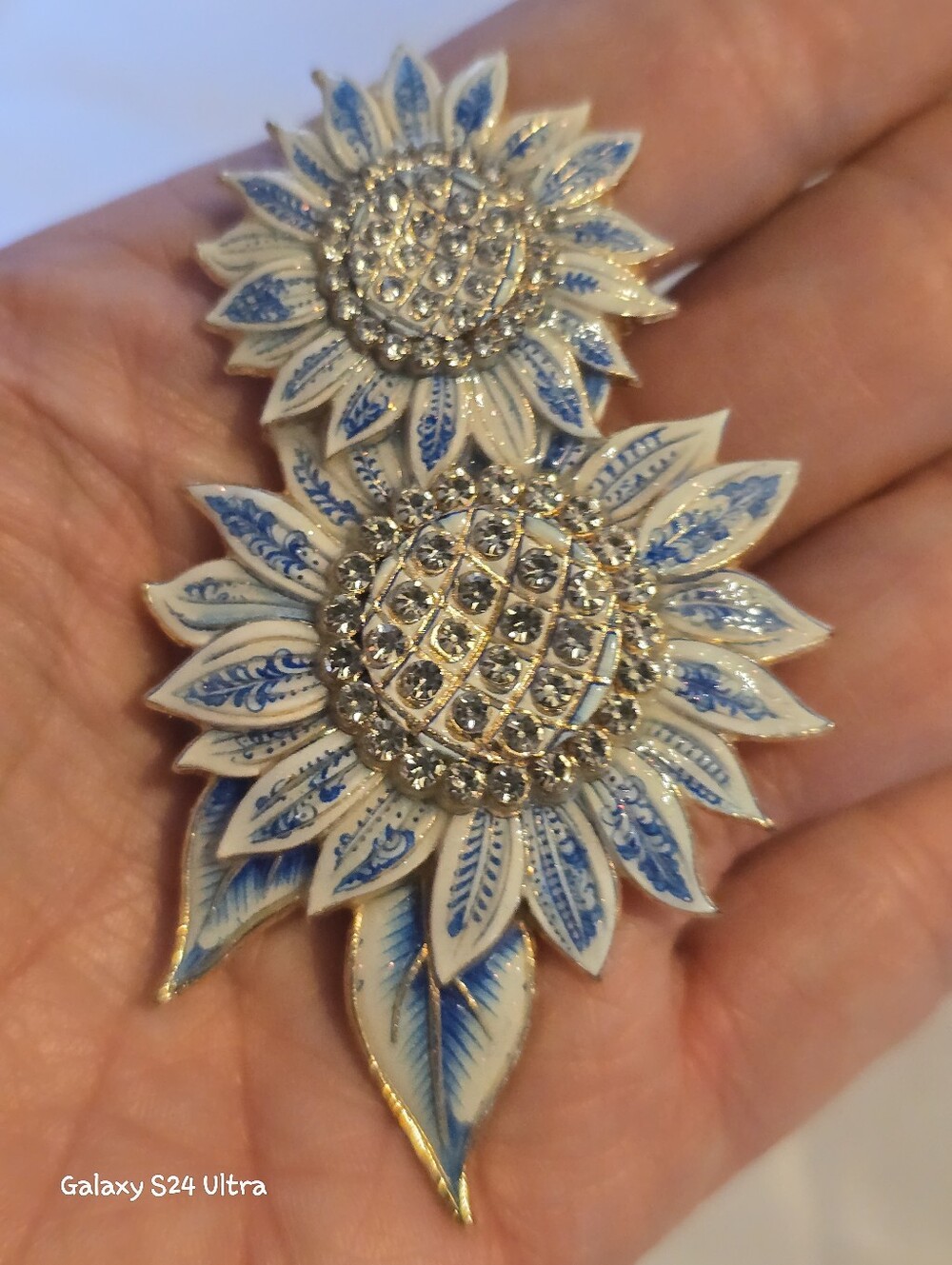 Sunflower 🌻 Brooch NEW - Picture 9 of 11